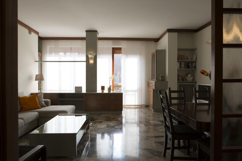 Fiera Monterosa 11 Apartment Milano Phòng bức ảnh